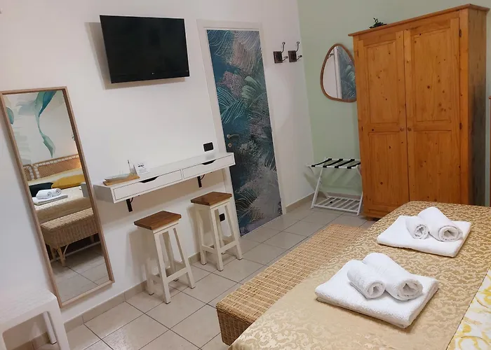 La Rosa Dei Venti 4* מרינה די ג'ויוסה איוניקה